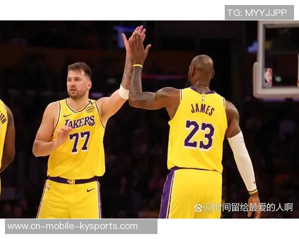 东契奇称詹姆斯虽缺席训练但分享经验对球队帮助巨大 东契奇称詹姆斯虽缺席训练但分享经验对球队帮助巨大