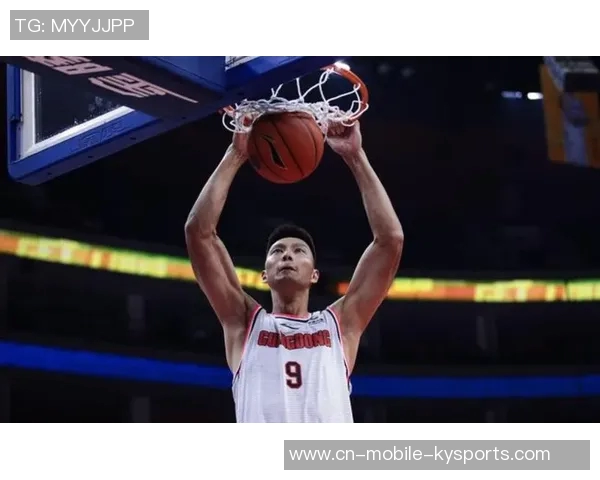 徐新职业生涯里程碑达成200场赛事出战记录与7球进账的辉煌成就 徐新职业生涯里程碑达成200场赛事出战记录与7球进账的辉煌成就