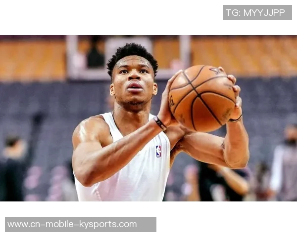 字母哥称赞新赛季雄鹿队实力强调球队潜力与危险性不容小觑 字母哥称赞新赛季雄鹿队实力强调球队潜力与危险性不容小觑