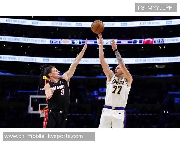 东契奇赛季表现惊人153分钟内狂砍165分并送出33助攻 东契奇赛季表现惊人153分钟内狂砍165分并送出33助攻