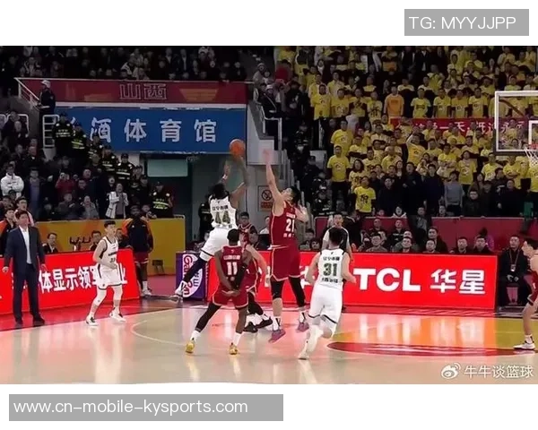 德里克怀特强调篮板球重要性呼吁全队全力以赴冲抢每一个篮板