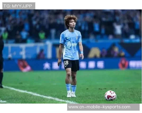 吕焯毅为国家队剪短黑发展现新形象精神面貌提升备战信心